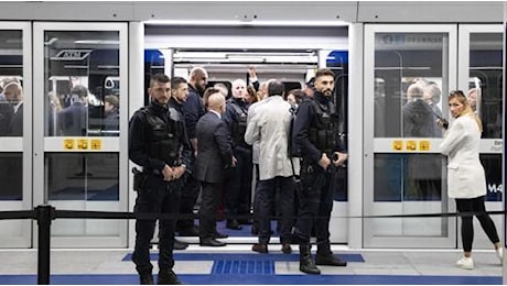 Appena inaugurata, la nuova metro va in tilt