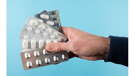 Farmaci e caldo, i rischi per la conservazione e il dosaggio. I consigli di Aifa