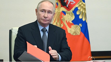 Guerra Russia-Ucraina, la stretta di Putin: viaggi all'estero dei parlamentari di Mosca solo se approvati