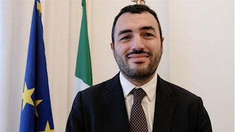 Proiettile e lettera minatoria all’assessore Alessandro Delli Noci: è stato minacciato insieme al deputato pd Claudio Stefanazzi