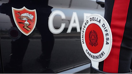 Dal 2021 abusava delle due figlie minorenni, arrestato un uomo a Sant’Agata di Militello