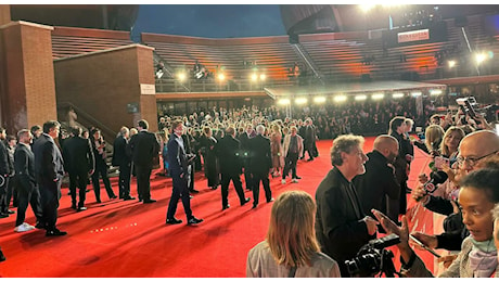 Festa del Cinema di Roma, al via la XIX° edizione. Sul Red Carpet Elio Germano e Bianco Berlinguer. «Una grande emozione»