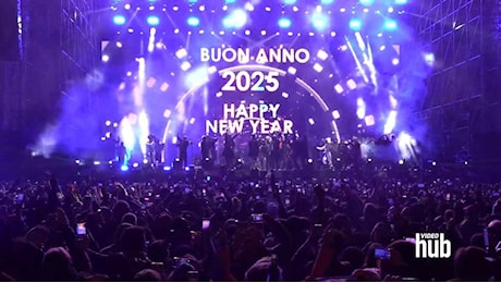 Roma, il 2025 al Circo Massimo tra fuochi d'artificio e musica. E Gualtieri balla con Boy George