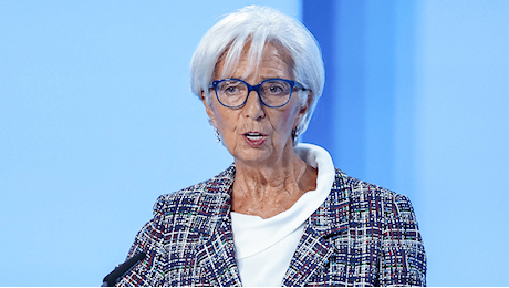 Lagarde lascia invariati i tassi, ma l’inflazione presenta dei rischi di rialzo