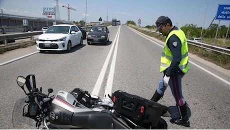 Un altro anno nero sulle strade. Crescono gli incidenti, meno morti