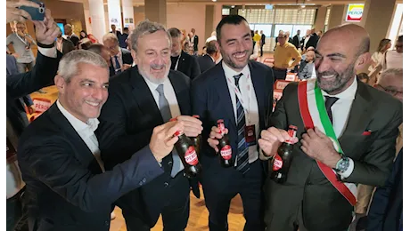 Emiliano e Delli Noci ai 100 anni della Birra Peroni a Bari