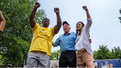 Ocasio-Cortez e Bernie Sanders nel Bronx per la sfida più costosa d'America: «È in gioco la nostra anima»