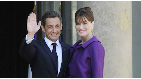 Carla Bruni, possibile rinvio a giudizio per l'inchiesta su Sarkozy: tra le accuse falsa testimonianza e associazione a delinquere