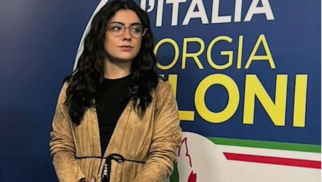 Chi è Ilaria Partipilo, la leader dei giovani FdI a Bari che scriveva “Ebreo infame” e condivideva la foto di Mussolini