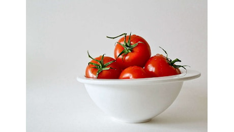 Scopri il segreto della nonna per abbassare la glicemia con il pomodoro: il momento perfetto che non ti aspetti!