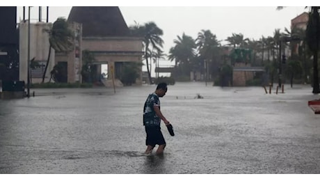 Florida, 3 morti per uragano Helene categoria 4: “Impossibile sopravvivere, chi non evacua nome su braccia o gambe per identificazione”