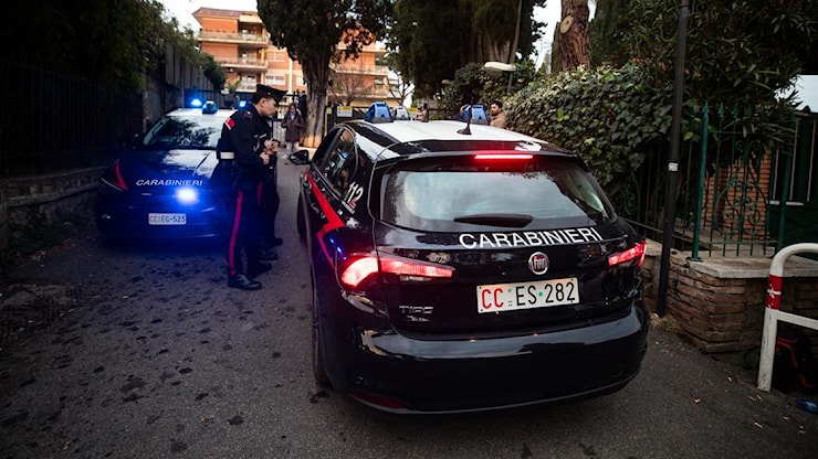 Morta da mesi, cadavere nascosto nel garage: il figlio intascava la pensione - Il Resto del Carlino Morta da mesi, cadavere nascosto nel garage: il figlio intascava la pensione - Il Resto del Carlino