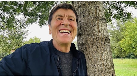 Gianni Morandi fa 80 anni: «Mia figlia morta dopo il parto. Quando ho conosciuto Anna ero separato da 18 anni. Ho rischiato di morire nel giardino di casa»