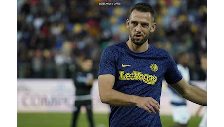 Inter, si lavora per il rinnovo di de Vrij