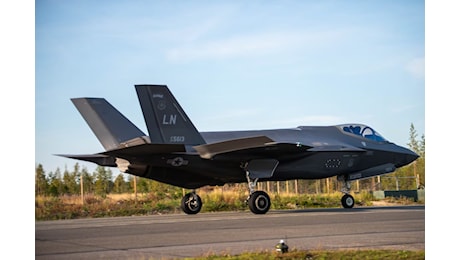 F-35A dell’USAF operano da autostrade finlandesi