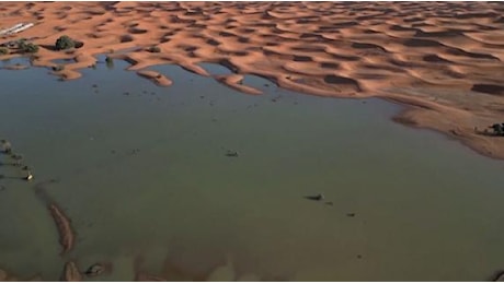 Piogge record in Marocco, il video del Sahara allagato visto dal drone: le immagini drammatiche