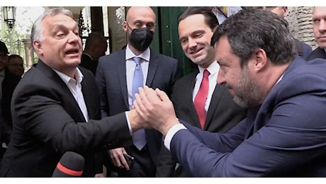 Matteo Salvini sposta la Lega verso il gruppo dei Patrioti di Orban: “È questa la strada giusta”