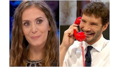 Affari tuoi, la partita disastrosa di Nadia: lascia 300mila euro per niente e Maria De Filippi aleggia nello studio