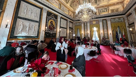 Natale, oltre 10 mila persone ai pranzi di Sant'Egidio: prima volta a Palazzo Tursi