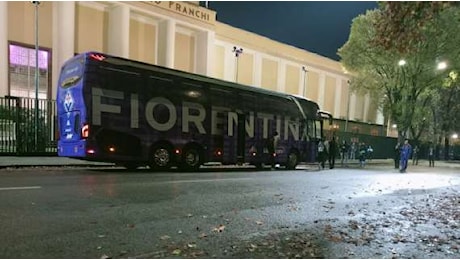 VIDEO FV, L'arrivo del pullman viola al Franchi