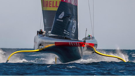 Luna Rossa va oltre i 100 all’ora. Spithill: “Non so se la controlliamo davvero”