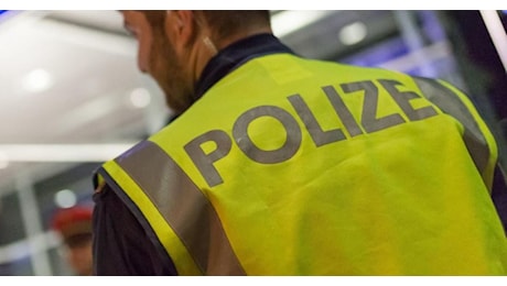 Germania, uomo apre il fuoco a Lautlingen: diversi morti e feriti. “L’omicida è un cacciatore”