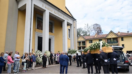 Paderno Dugnano, i funerali delle vittime della strage in famiglia: l'omelia dell'arcivescovo di Milano Mario Delpini