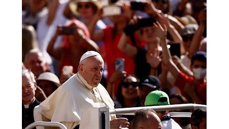 Papa Francesco: «Cosa c’entrano con la guerra i bambini? E le famiglie? Sono solo vittime»