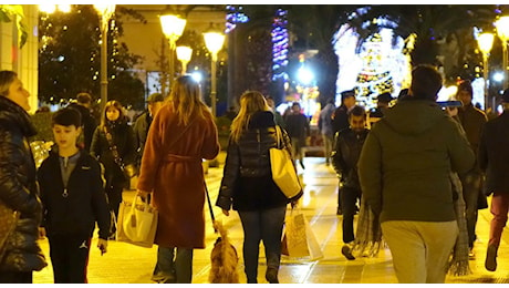 Tutto pronto per i saldi invernali, la spesa media per famiglia è di 307 euro