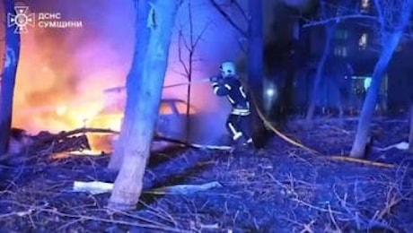 Attacco russo su larga scala a Sumy, almeno 11 morti tra cui bambini