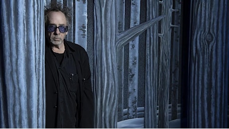 Milano, viaggio nella mente di Tim Burton alla Fabbrica del Vapore: se la mostra è un labirinto magico