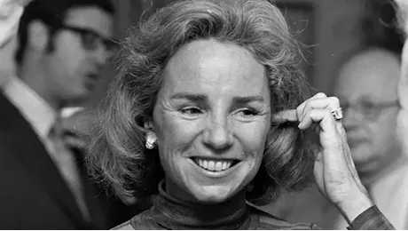 È morta Ethel Kennedy, era la vedova di Robert F. Kennedy (e suo figlio ha corso in queste presidenziali come indipendente)