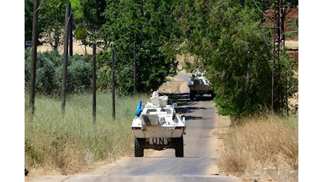 Libano. Gli israeliani attaccano l'Unifil, due feriti. Distrutte le telecamere italiane