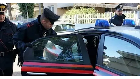 Ferentino. Picchia la compagna davanti ai figli minori e poi va a fare una doccia. Arrestato dai Carabinieri per maltrattamenti e lesioni personali