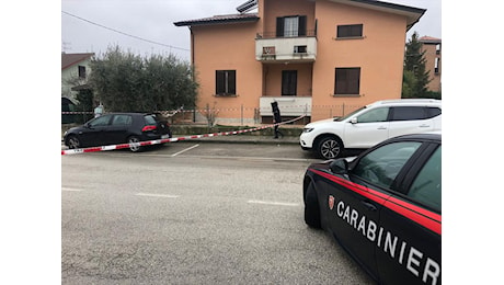 Omicidio - suicidio a Gaifana di Gualdo Tadino. L'arma del delitto trovata sul posto: lui era una guardia giurata. IL VIDEO