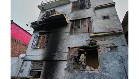 Kashmir, India e Pakistan si bombardano di fake news