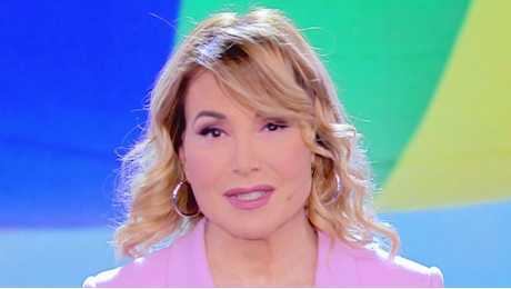 Barbara D’Urso, prove di ‘disgelo’ con Pier Silvio. Il ritorno inatteso (con Tapiro) su Canale 5. Cos’è successo