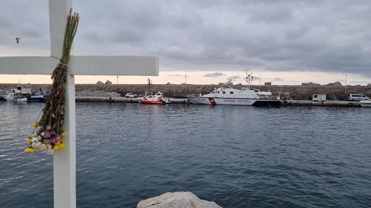 Bayesian, ferma l’attività di recupero del veliero, sequestrata l’area dell’incidente - BlogSicilia Bayesian, ferma l’attività di recupero del veliero, sequestrata l’area dell’incidente - BlogSicilia