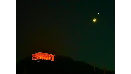 Il bacio cosmico tra la luna e Venere: lo spettacolo del cielo sopra al Bianello