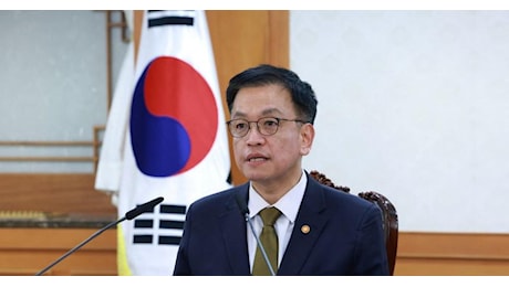 Corea del Sud, parlamento vota impeachment per presidente ad interim Han Duck-Soo, subentra il ministro delle Finanze Choi Sang-Mok