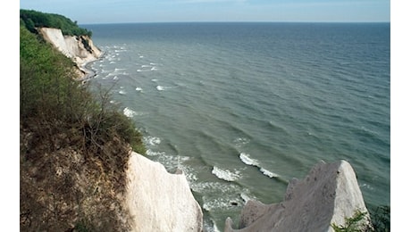 Mar Baltico, due cavi sottomarini danneggiati: ipotesi sabotaggio