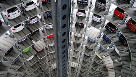 Crollano i prezzi delle auto usate: cosa succede dopo gli incentivi per le elettriche
