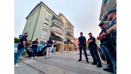 Delitto di Pierina a Rimini, all’alba arrestato il vicino di casa Louis Dassilva VIDEO