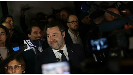 Sondaggi politici, l'assoluzione di Salvini fa bene alla Lega: «Fino a trecentomila voti in più»