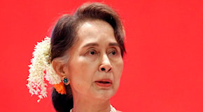 Scarcerata Aung San Suu Kyi. «Va curata per il caldo»
