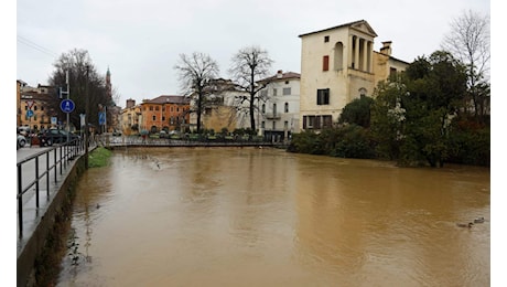 Meteo Lombardia, nubifragi estremi: Milano sempre più al collasso per le piene lampo