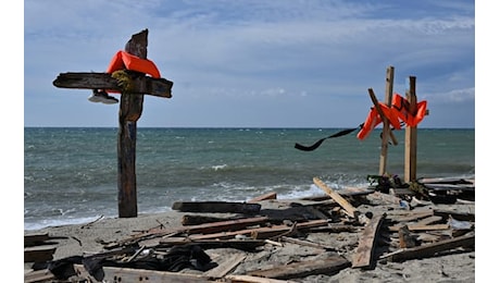 Strage Cutro, condannati tre presunti scafisti