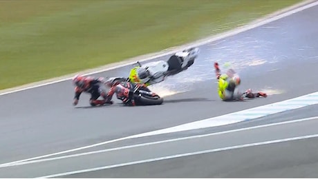 MotoGP 2024. GP d'Australia. Nella Sprint brutto incidente tra Marco Bezzecchi e Maverick Vinales [GALLERY]