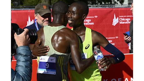 John Korir vince la Maratona di Chicago con un tempo sensazionale! Sesto uomo della storia