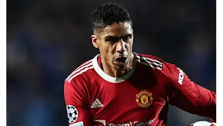 Varane si RITIRA dal calcio giocato! In estate era stato ACCOSTATO anche al Milan. L’ANNUNCIO del difensore